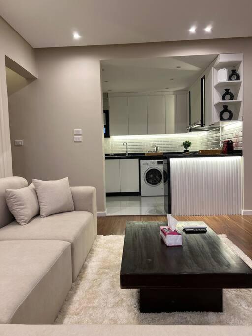 Apartment Luxurious Family Facing Stars Mall Cairo